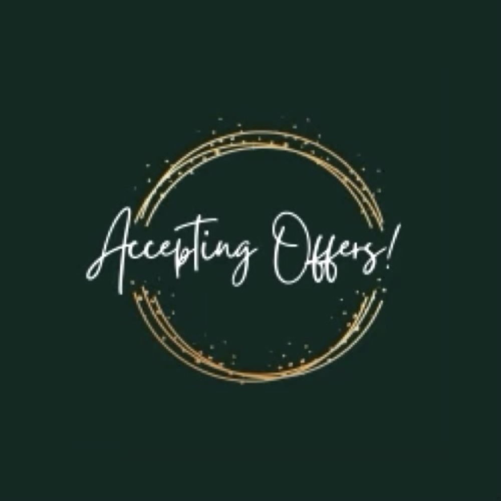 ACCEPTING OFFERS !!!!!! 💜💜💜